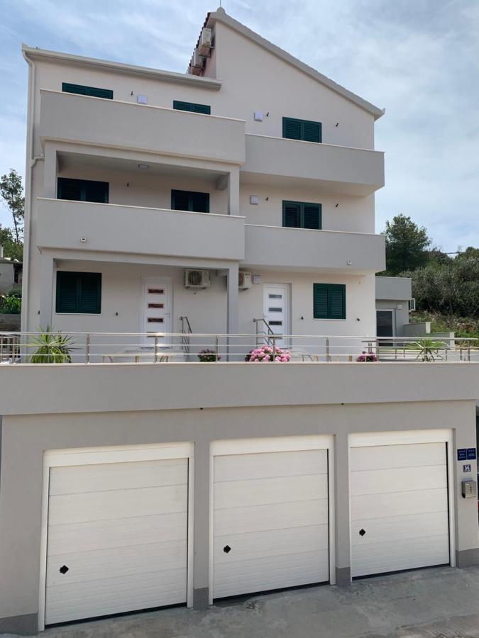 Villa Milena-With A Pool Trogir Exterior foto