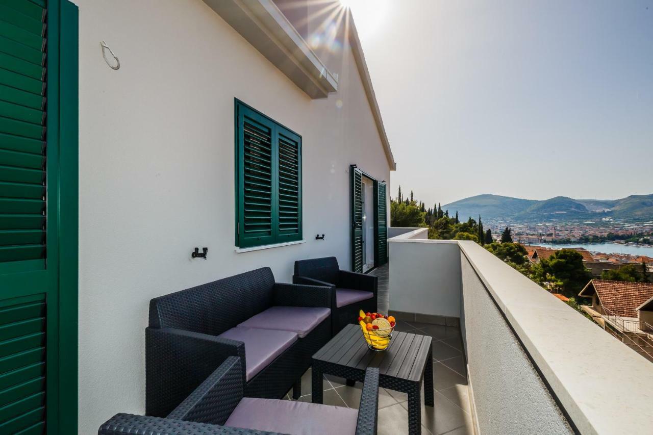 Villa Milena-With A Pool Trogir Exterior foto