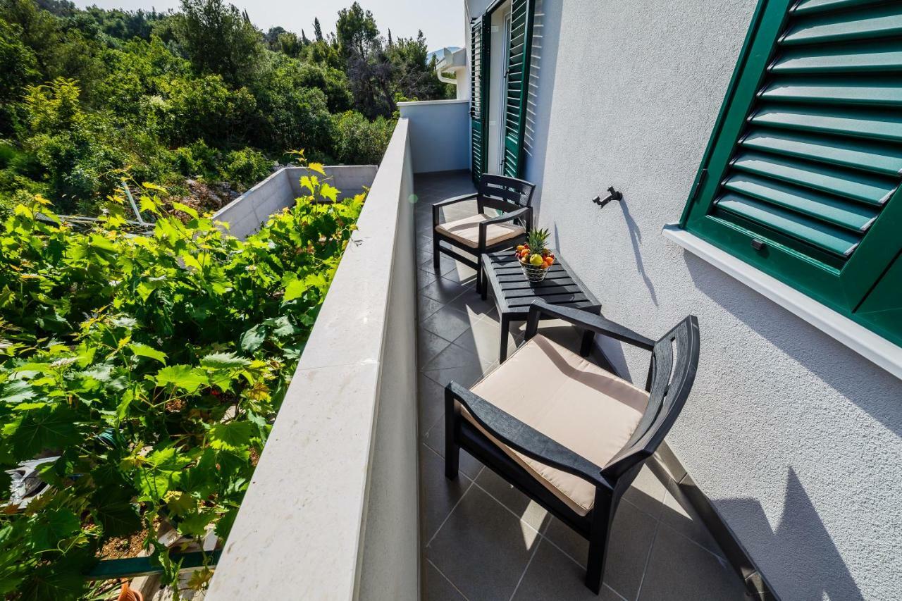 Villa Milena-With A Pool Trogir Exterior foto